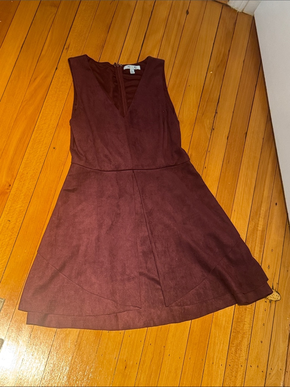 She + Sky V-Neck Sleeveless Mini Dress in Wine